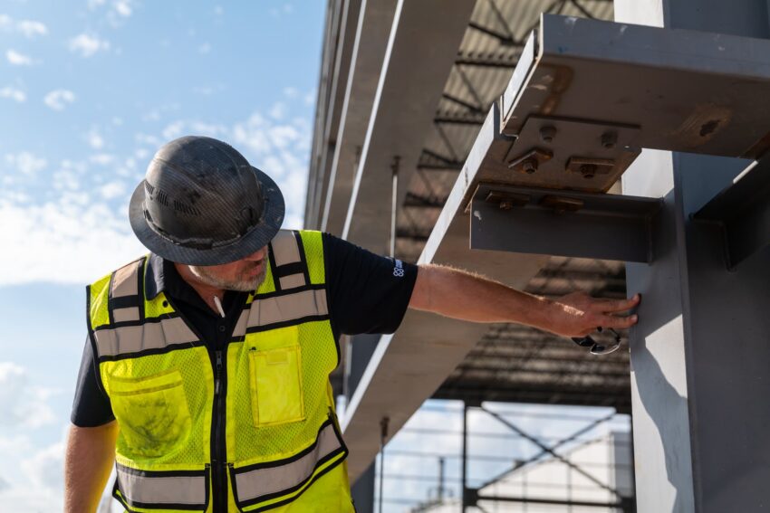 Safety Manager 24069_BUILDWITT_0317