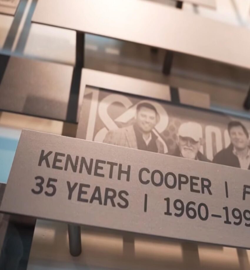 bg-accordion-image-2@2x